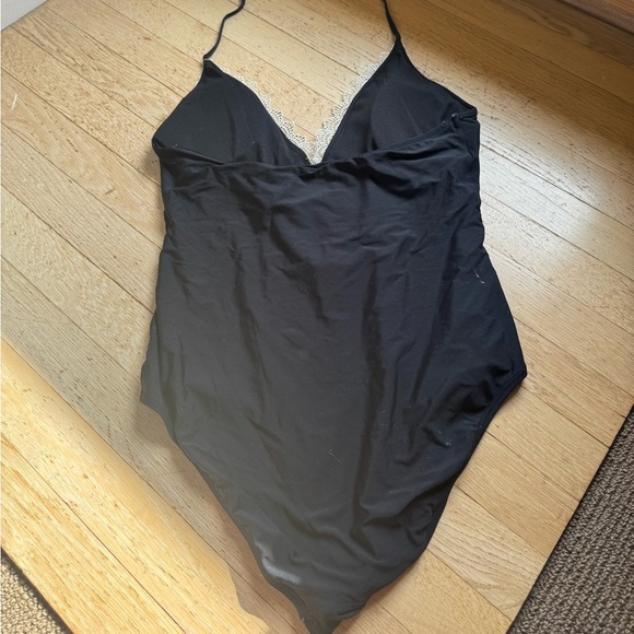 SEA ANGEL Lace Trimmed One Piece Swimsuit - Picture 6 of 8